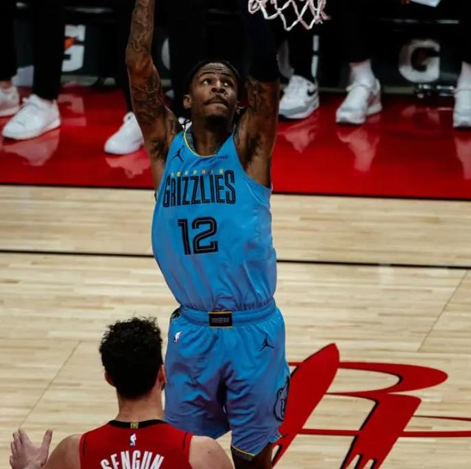 灰熊后卫突破分,客场逆转国王获得胜利的简单介绍 灰熊后卫突破分,客场逆转国王获得胜利的简单介绍