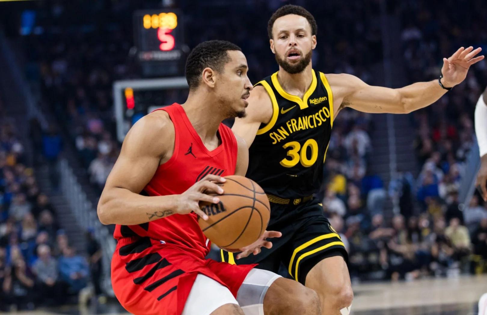 开拓者外线投篮精准，领先对手半场