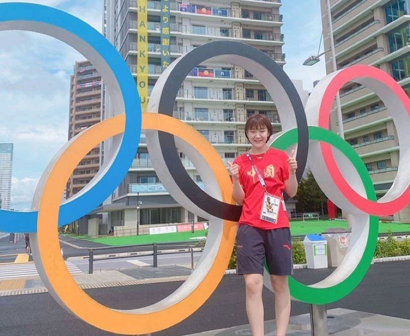 女壶选手精准发球，完美施展策略战术的简单介绍