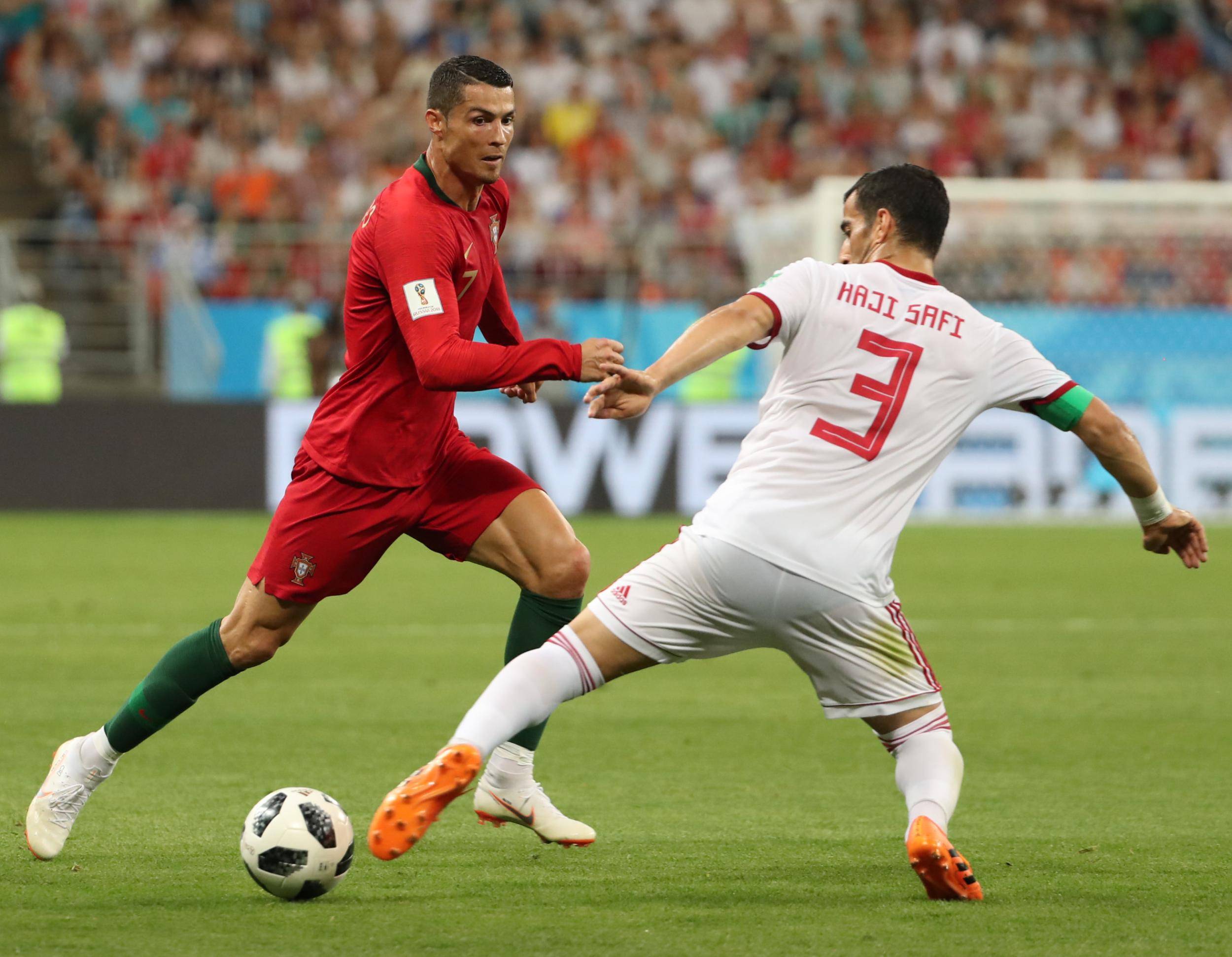 关于葡萄牙力克法国，欧洲杯预选赛形势激烈的信息