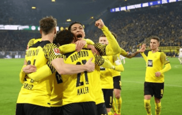 关于多特蒙德客场逼平沙尔克，欧冠形势不妙的信息