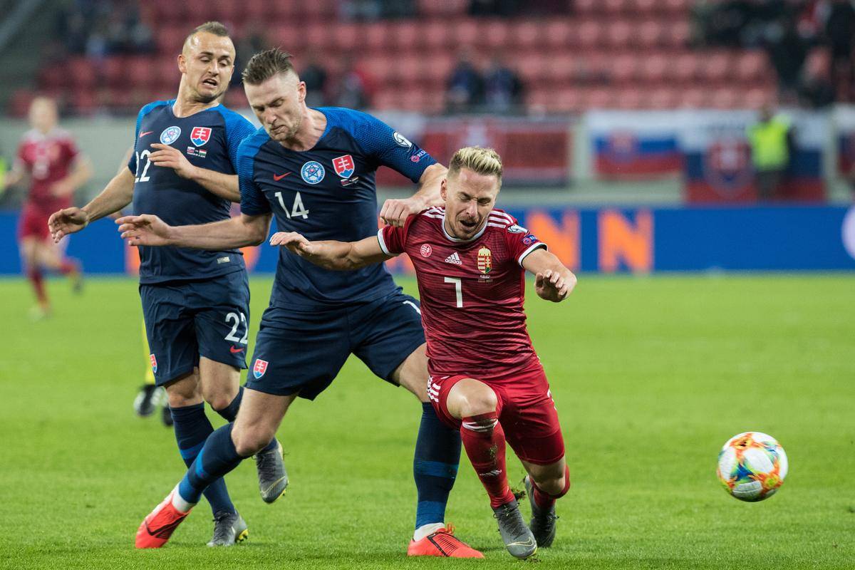 瑞典战胜俄罗斯，提升晋级希望的简单介绍