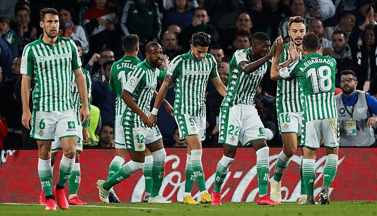 格拉纳达客场逆转胜利，继续保持不败