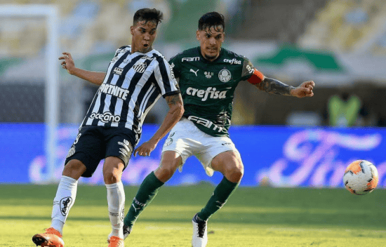 多佛朗队在比赛中以微弱优势获胜