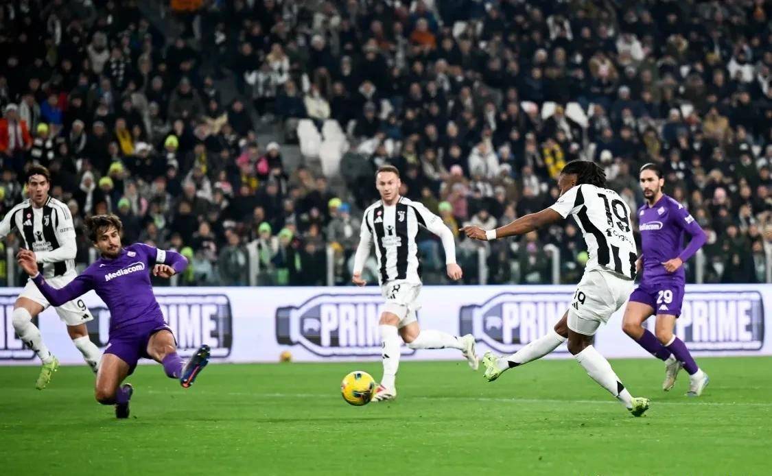 9you娱乐-尤文图斯客场不敌那不勒斯，积分榜领先缩小