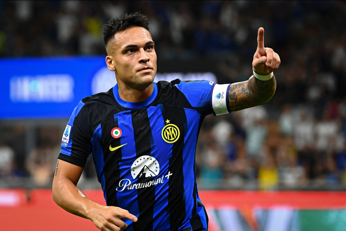 AC米兰的赛场表现赢得赞誉