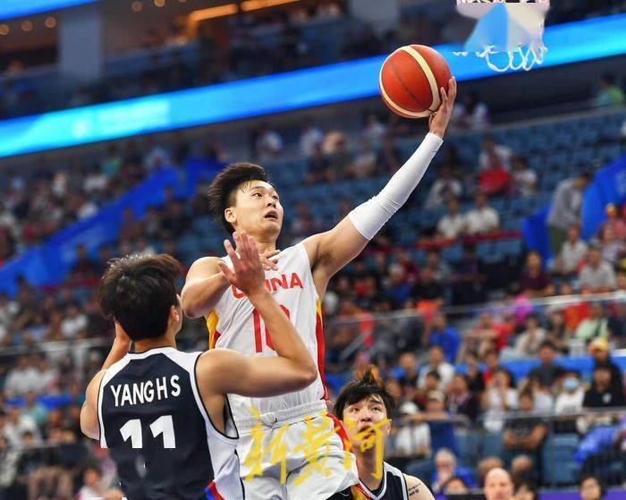 巴西男篮战胜对手，晋级半决赛