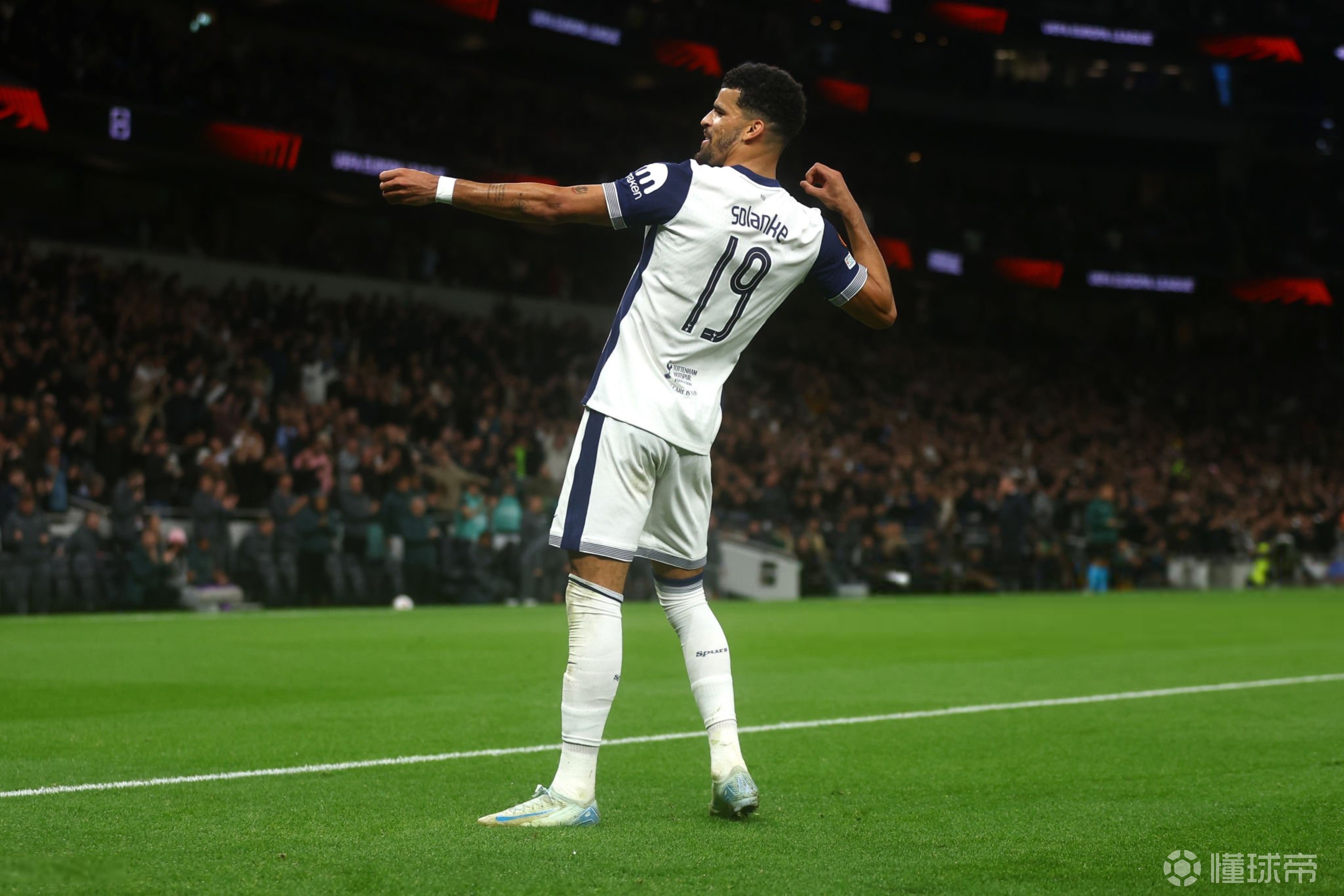 九游娱乐入口-热刺新签约球员正式加入球队