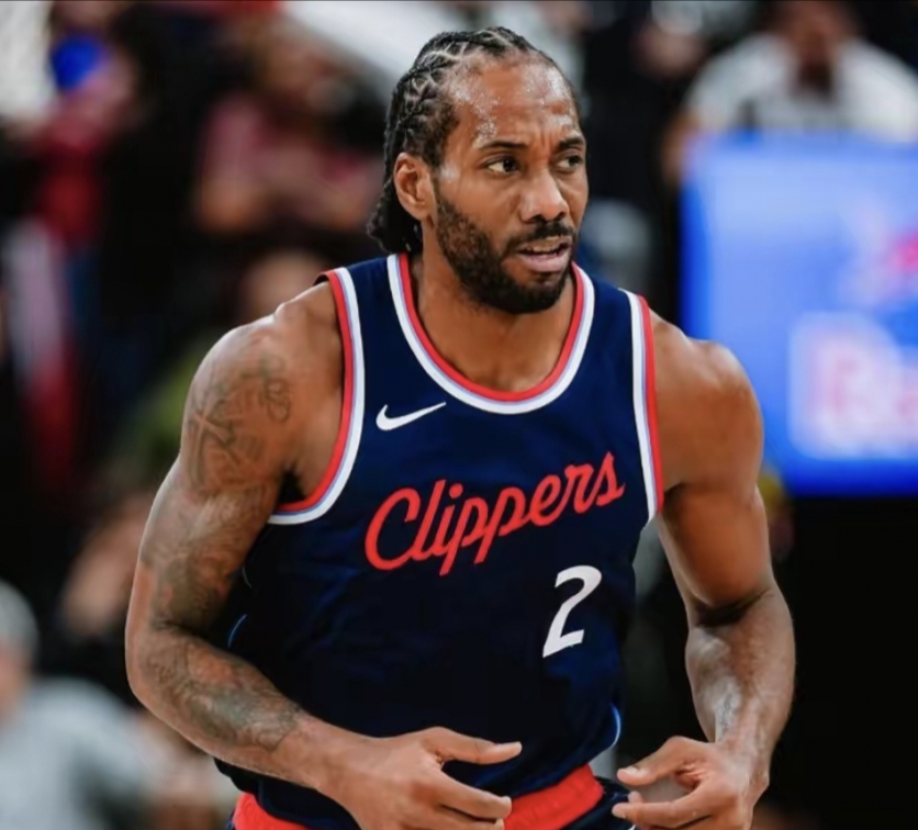 快船球员集中训练备战，全队备战士气高昂