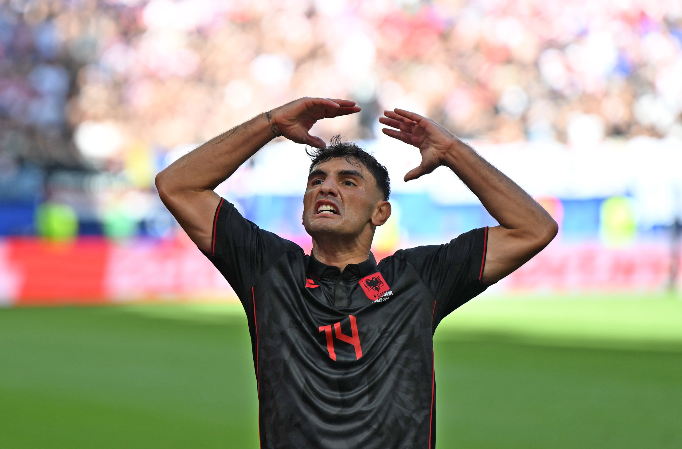 九游娱乐入口-关于克罗地亚队踢出精彩比赛，赢得球迷掌声的信息