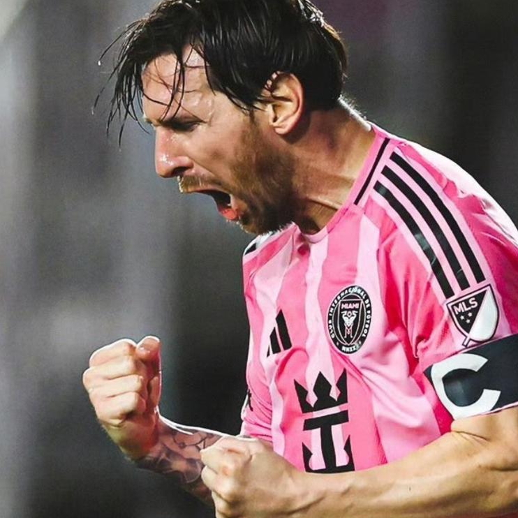 包含足球比赛精彩绝伦，每一粒进球都是荣耀的词条