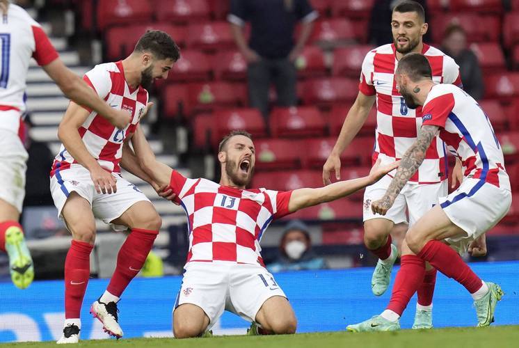 包含欧洲冠军杯预选赛黑马逆袭掀翻强敌的词条