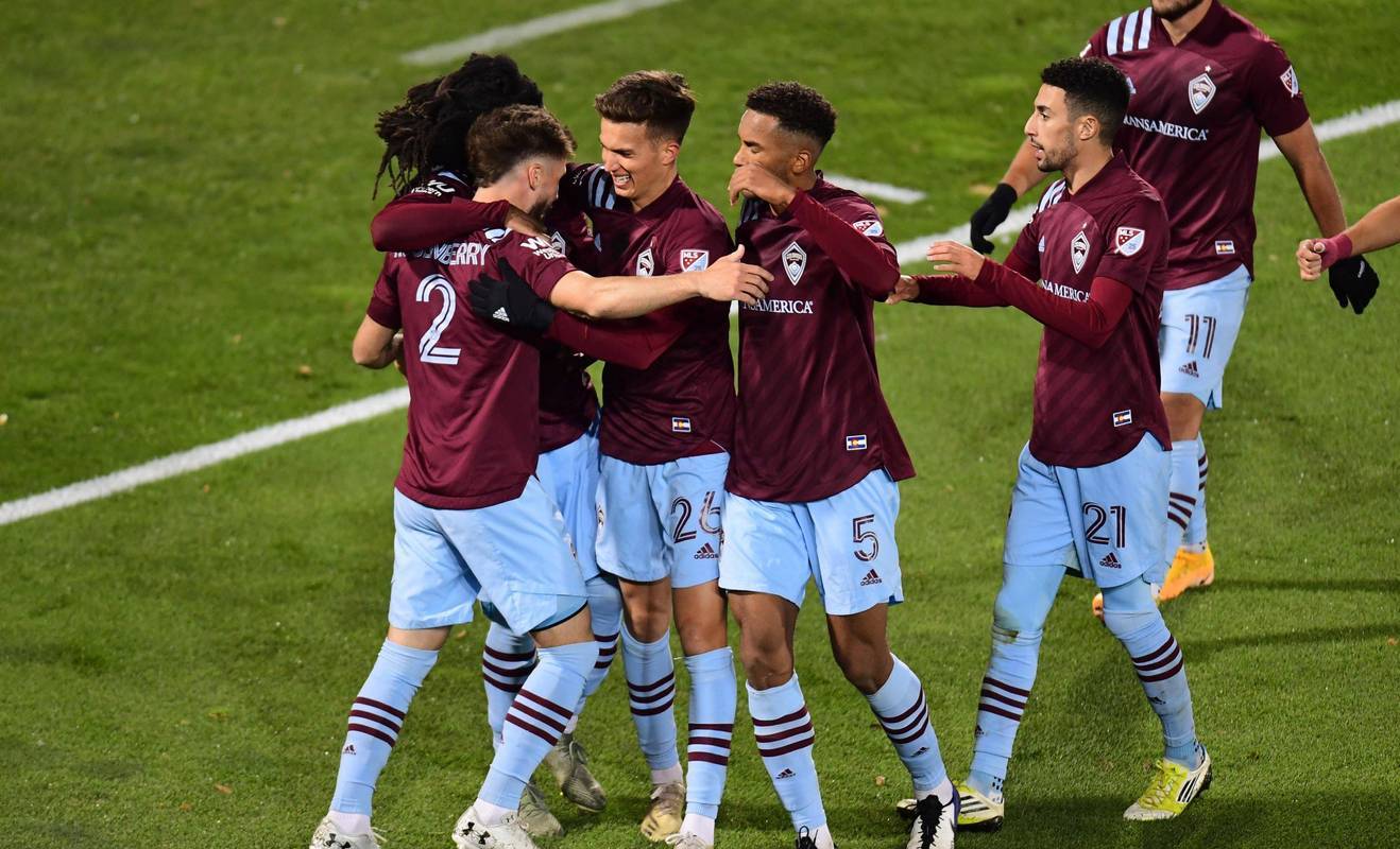 包含阿根廷豪门引入欧洲经验球员，提升进攻效果的词条