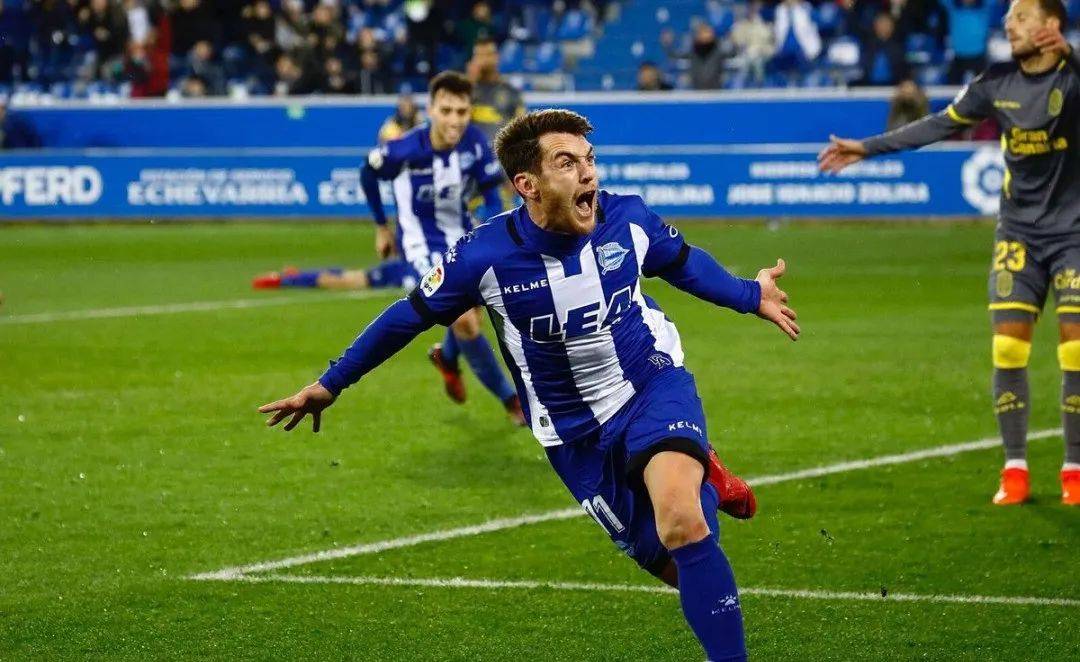 沃尔夫斯堡客场一胜，豪取德甲宝座