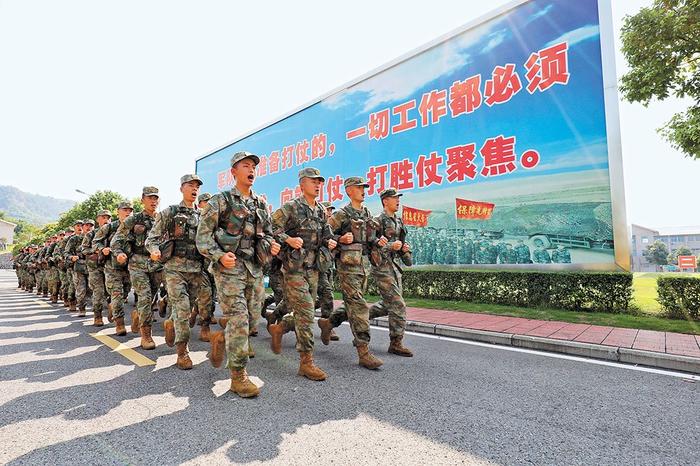 关于亚洲球队士气高昂，奋力争取胜利的信息