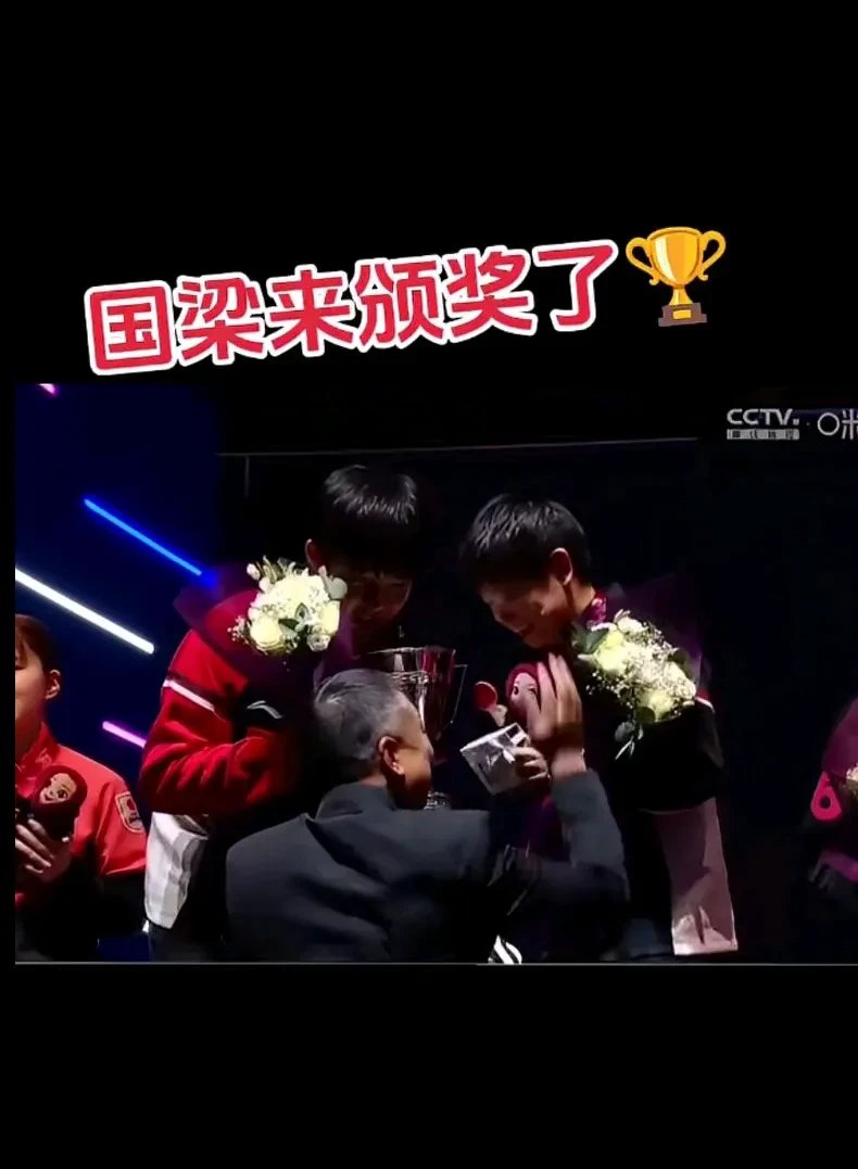 九游娱乐app下载-包含对决火爆场地豪情万丈，观众热情高涨的词条