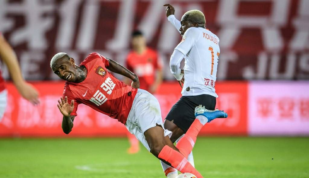 9you娱乐-凯里亚尔艰难晋级，成功登顶亚冠小组头名