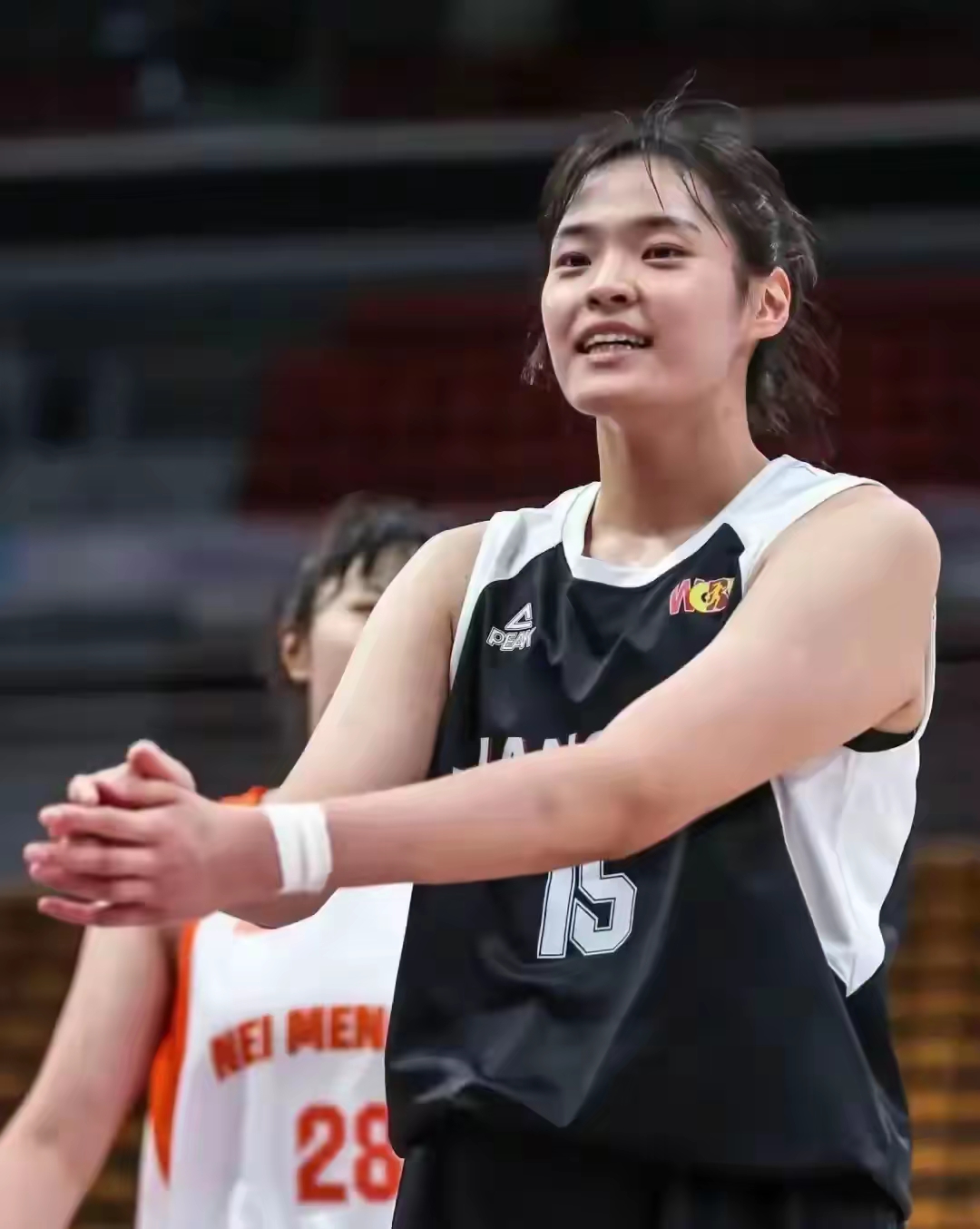 九游娱乐入口-明星球员在联赛中表现出色，广受好评