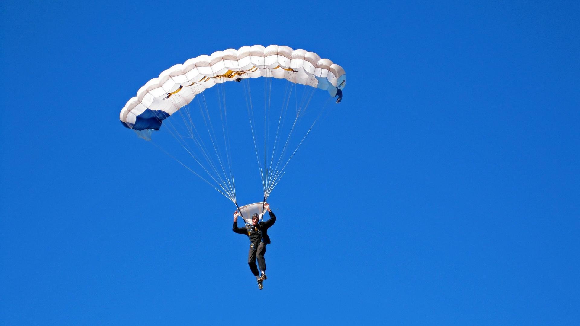 冰封亚特兰大，当新疆式防守降临NBA，切特如何成为破局之钥？